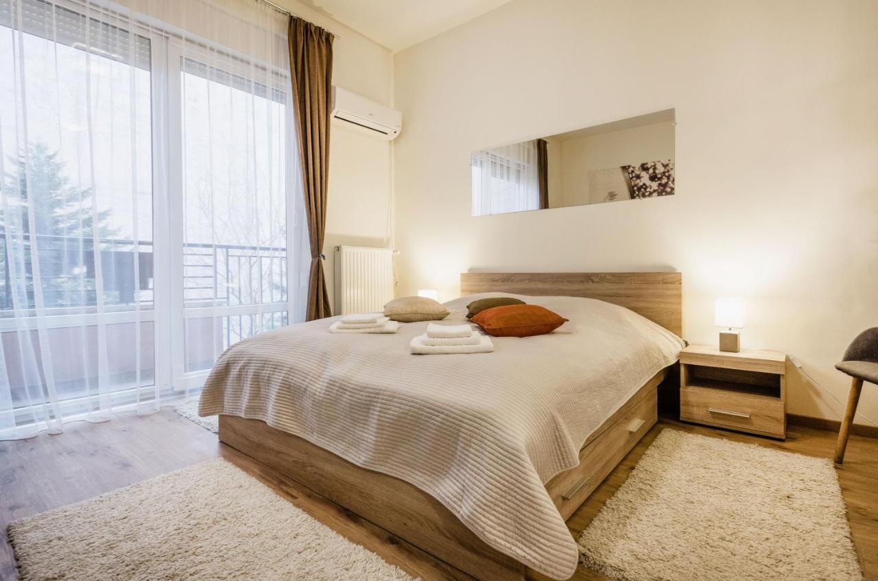 부다페스트 Downtown Charm With Balcony And Garden View 아파트 외부 사진