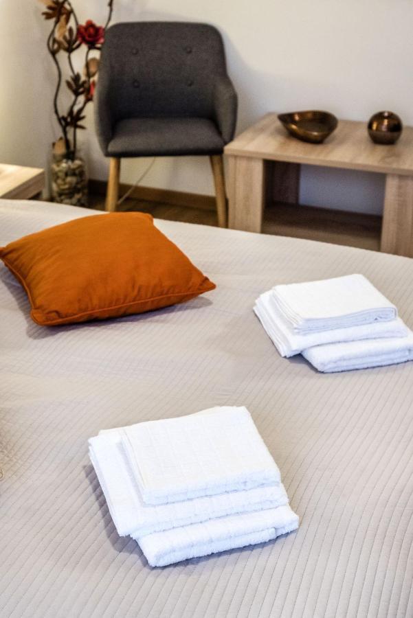 부다페스트 Downtown Charm With Balcony And Garden View 아파트 외부 사진