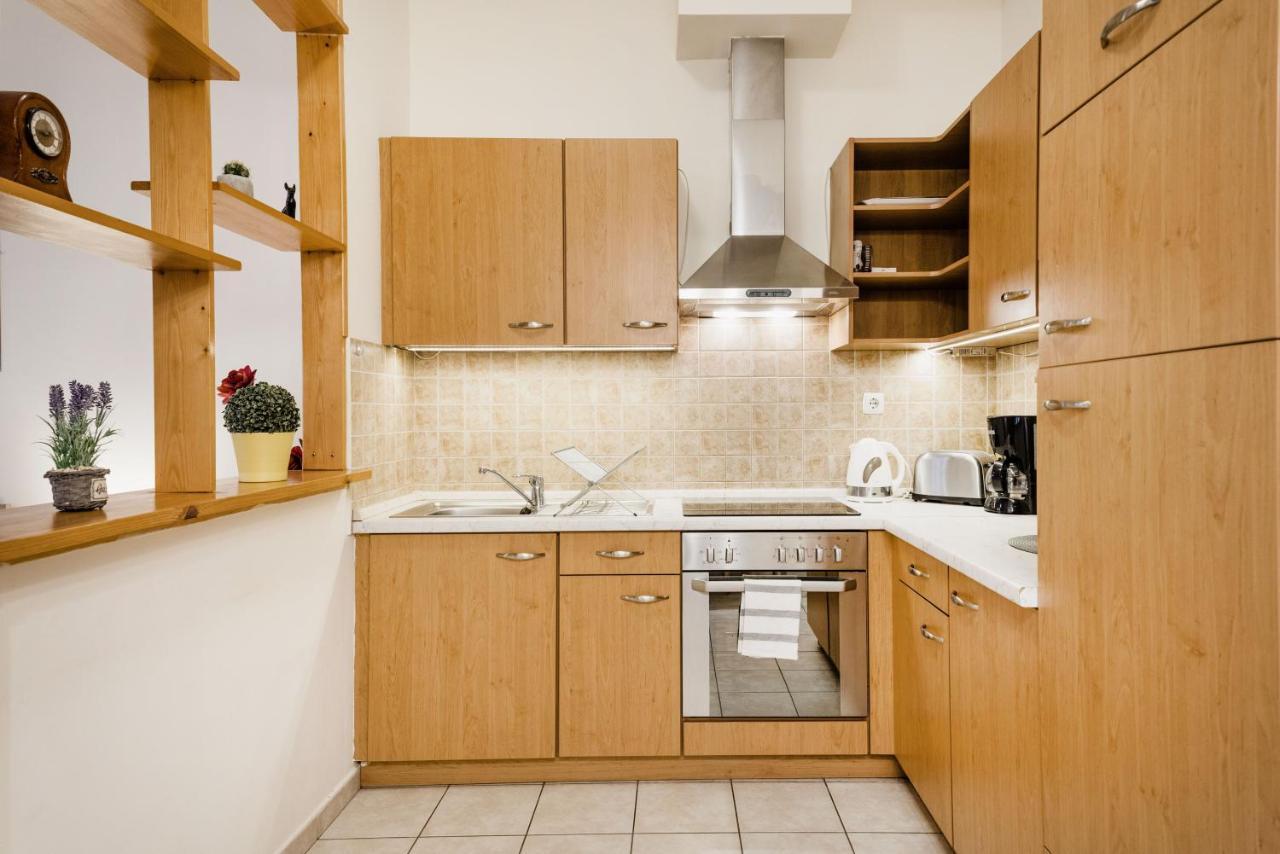 부다페스트 Downtown Charm With Balcony And Garden View 아파트 외부 사진